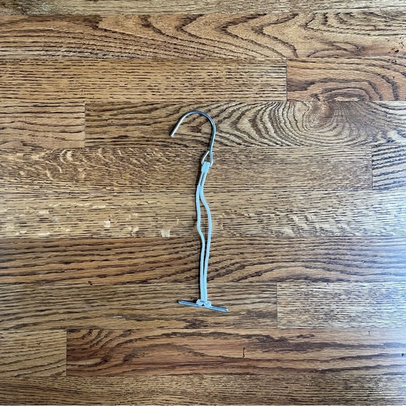 29 x white patternmaking pattern hooks w/ white cords (O/S) - Picture 2 of 12